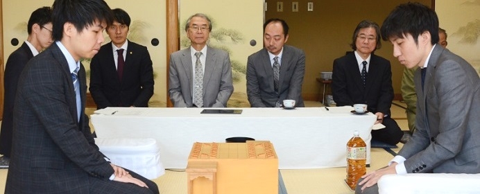 高野智史四段が初の棋戦優勝を決めた第50期新人王戦三番勝負を振り返る 将棋コラム 日本将棋連盟 高野智史四段が初の棋戦優勝を決めた第50期新人王戦三番勝負を振り返る 将棋コラム 日本将棋連盟