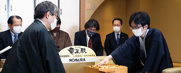 王将戦は挑戦者決定へ 11月下旬の注目対局を格言で振り返る 将棋コラム 日本将棋連盟 王将戦は挑戦者決定へ 11月下旬の注目対局を格言で振り返る 将棋コラム 日本将棋連盟