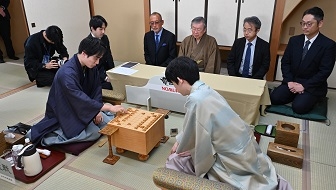 藤井が竜王4連覇　12月上旬の注目対局を格言で振り返る