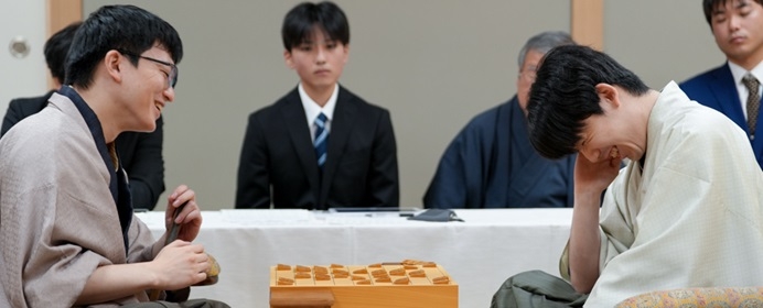 藤井が6連覇達成　9月上旬の注目対局を格言で振り返る