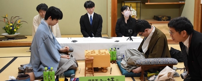 永瀬が2勝を返す　8月下旬の注目対局を格言で振り返る