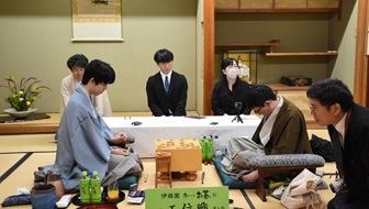 永瀬が2勝を返す　8月下旬の注目対局を格言で振り返る