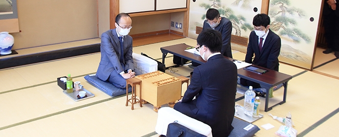 ヒューリック杯棋聖戦はリターンマッチに。4月下旬の注目対局を格言で振り返る