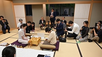 挑戦者変更も、福間が防衛　～女流王位戦振り返り～