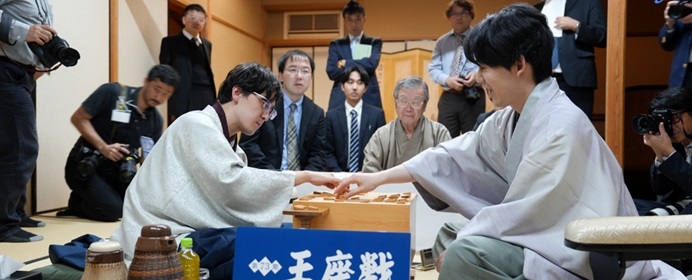 フルセットの激闘、伊藤が制し二冠に ~王座戦振り返り~