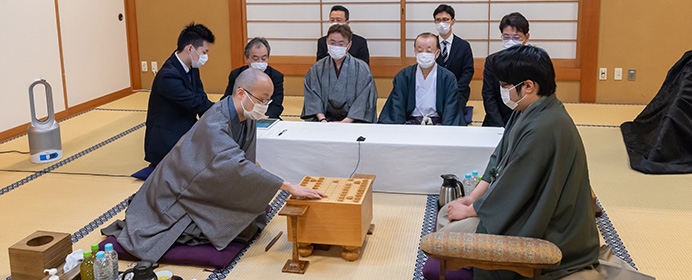 渡辺、タイトル獲得通算歴代4位に 第46期棋王戦五番勝負を振り返る