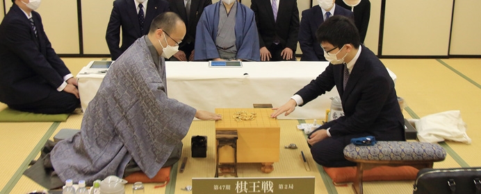 渡辺、10連覇達成　第47期棋王戦五番勝負を振り返る