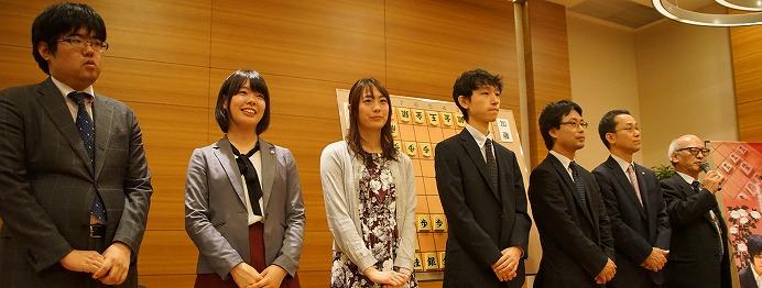 将棋ファンがタイトル戦現地イベントに行くべき理由。解説会からサイン会まで、丸一日楽しめる！