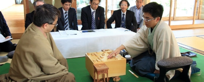 王位戦・羽生VS菅井戦にも出た格言！終盤に役立つ「寄せの手筋」を学びましょう【将棋の格言】