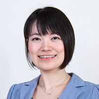 上田初美