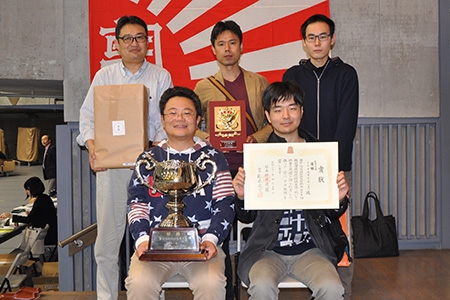 Ｅ級優勝　トリプルアイズ(２)