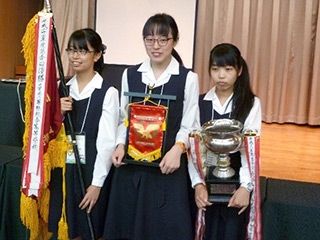 女子団体優勝