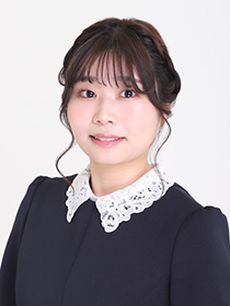 榊 菜吟