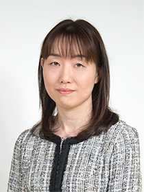 高群 佐知子