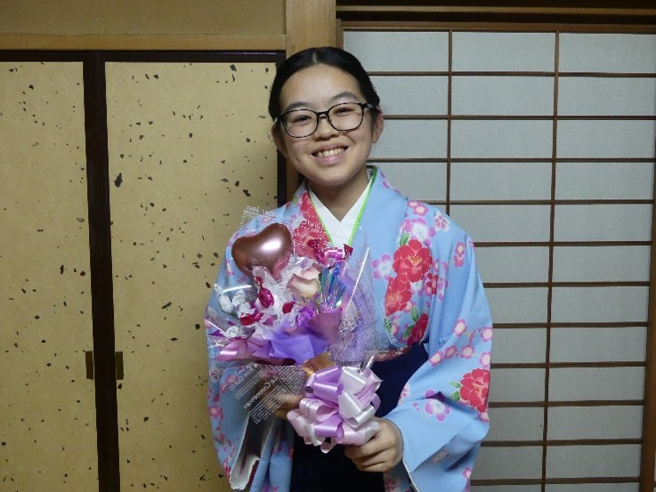 優勝した岩田弓芽さん