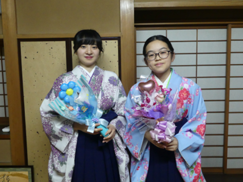 準優勝の斎藤陽菜子さんと岩田さん