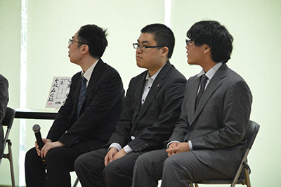 詰将棋の解答解説の様子