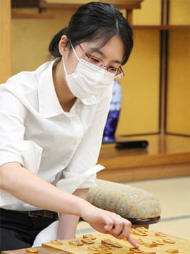 里見香奈