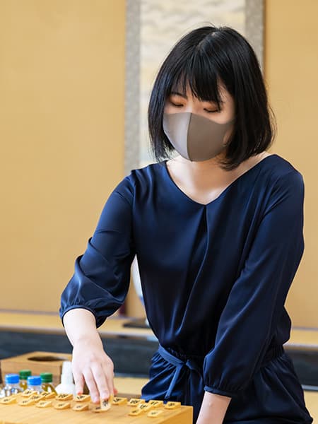 西山朋佳
