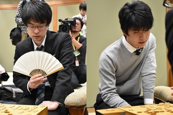 藤井聡太二冠　記念扇子　2本セット　棋聖戦　王位戦　木村一基　渡辺明