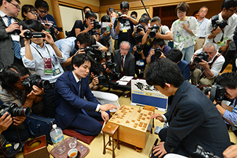 第30期竜王戦決勝トーナメント佐々木勇気五段対藤井聡太四段戦終局後