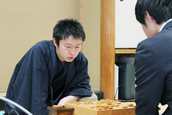 対局時の船江恒平五段