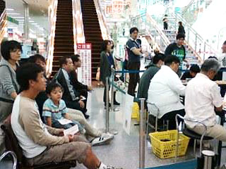 ヤマダ電機テックランド那覇本店将棋イベント01