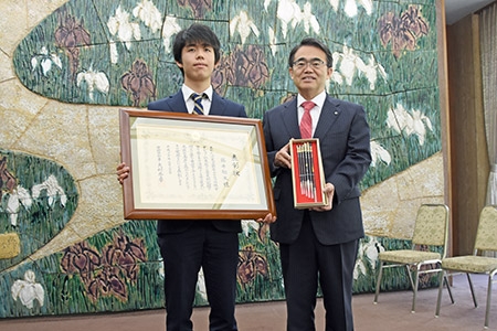 藤井聡太六段_愛知県「特別表彰」