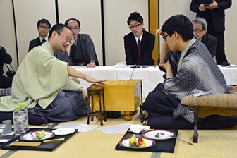 棋王戦第2局対局終了後の模様