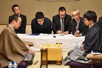 第43期棋王戦五番勝負第3局感想戦の模様