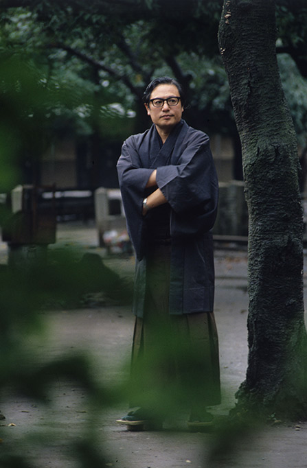 鳩森神社での二上達也九段